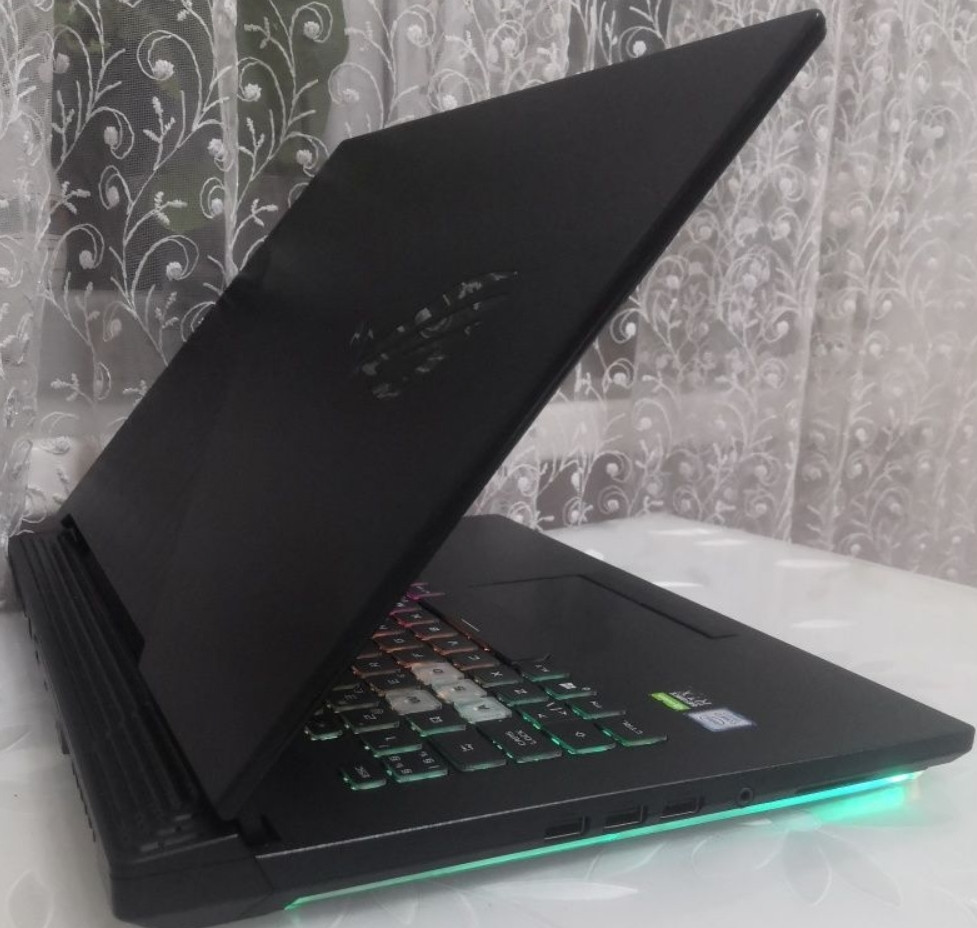 Ноутбук: ASUS ROG Strix 120Hz./ RTX 2070 8Gb./ i7-9750H / RAM16GB/ SSD512Gb. Киев - изображение 2