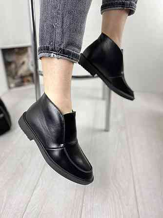 Daragani Жіночі черевики Daragani чорні натуральна шкіра весна-осінь розмір 36-40 (3156) Коломия