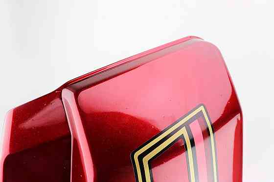 УЦІНКА ALPHA пластик - кришка бардачка ліва, права к-кт, ЧЕРВОНИЙ (дефект покраски, див фото) Киев