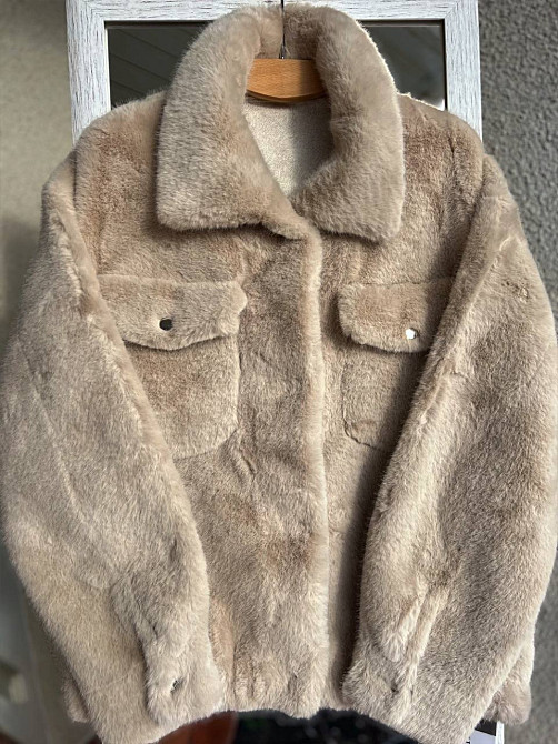 Шуба жіноча A-N 6627 коротка штучне хутро накладені кишені кнопки на резинці, бежевий, one size Київ - фото 6