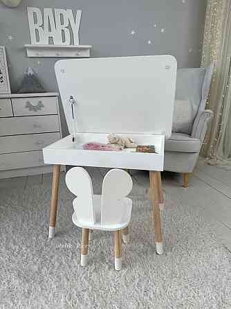 Детский столик и стульчик бабочка белый. Столик с нишей для карандашей и разукрашек Киев