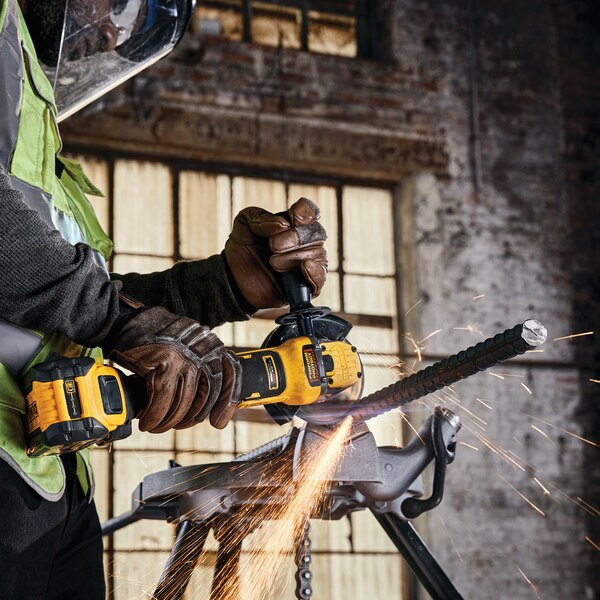 Професійна шліфмашина кутова (болгарка) акумуляторна безщіткова DeWALT DCG405N (без АКБ і ЗП) Київ - фото 7