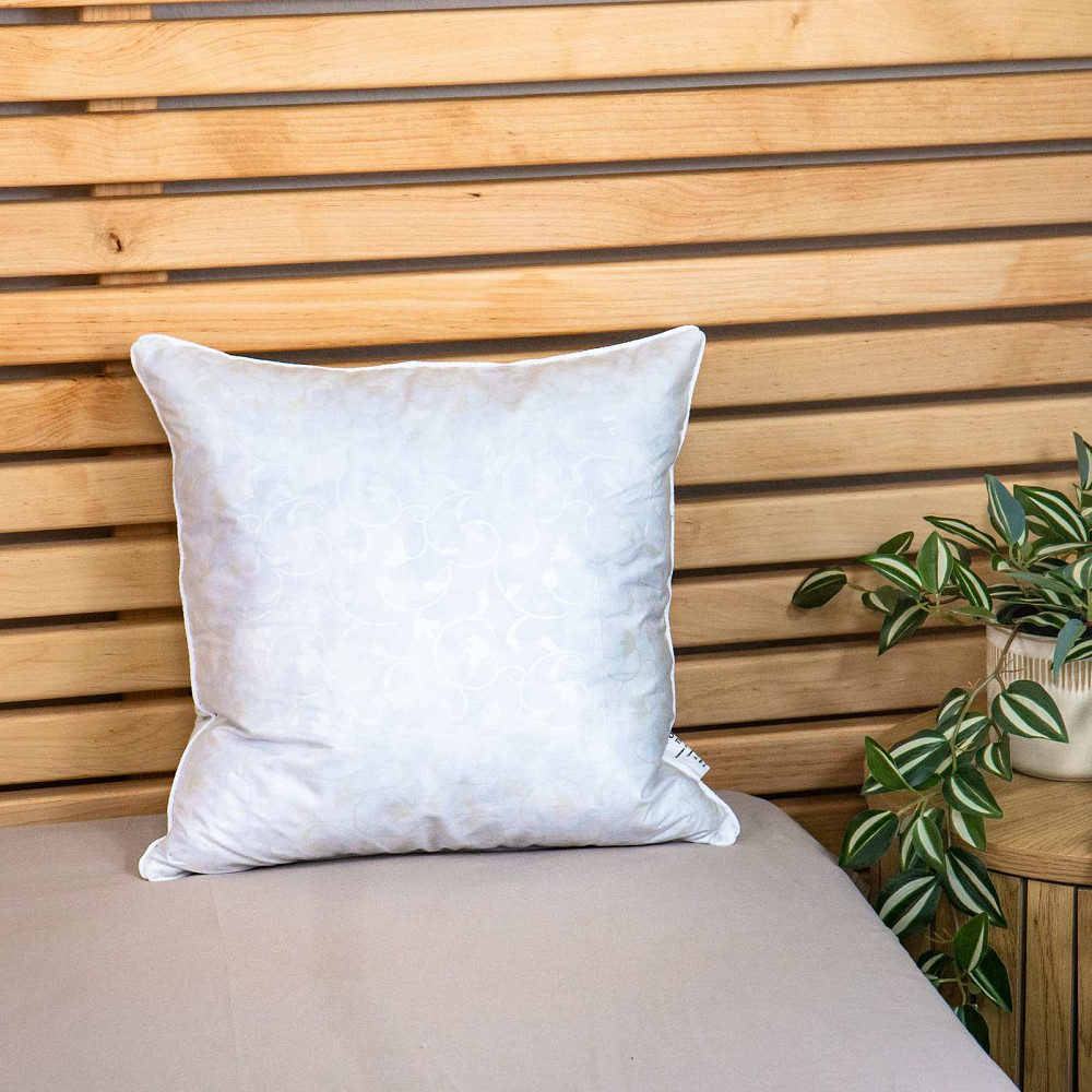 Подушка из искусственного лебяжьего пуха YouStar - упругая 40x40 см (Серебро) Сумы - изображение 1