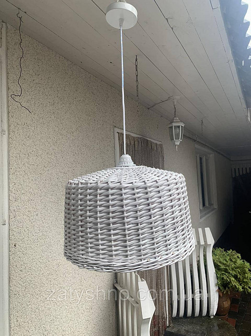 Біла люстра плетена з фурнітурою Київ - фото 1