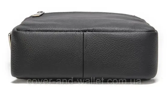 Маленькая мужская вертикальная сумка из натуральной кожи черного цвета Leather Collection Киев