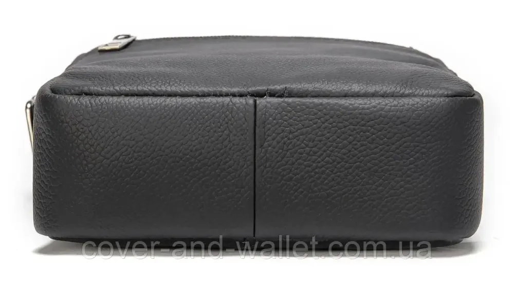 Маленька чоловіча вертикальна сумка із натуральної шкіри чорного кольору Leather Collection Київ - фото 3