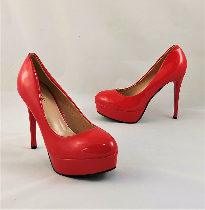 Жіночі Червоні Туфлі на Каблуку Шпильке Лакові Модельні (розміри: 36,38) — 161 Дніпро - фото 3