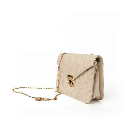 Сумка женская через плечо, сумочка калач со стеганым узором и ручкой-цепочкой, Молочный Каменец-Подольский