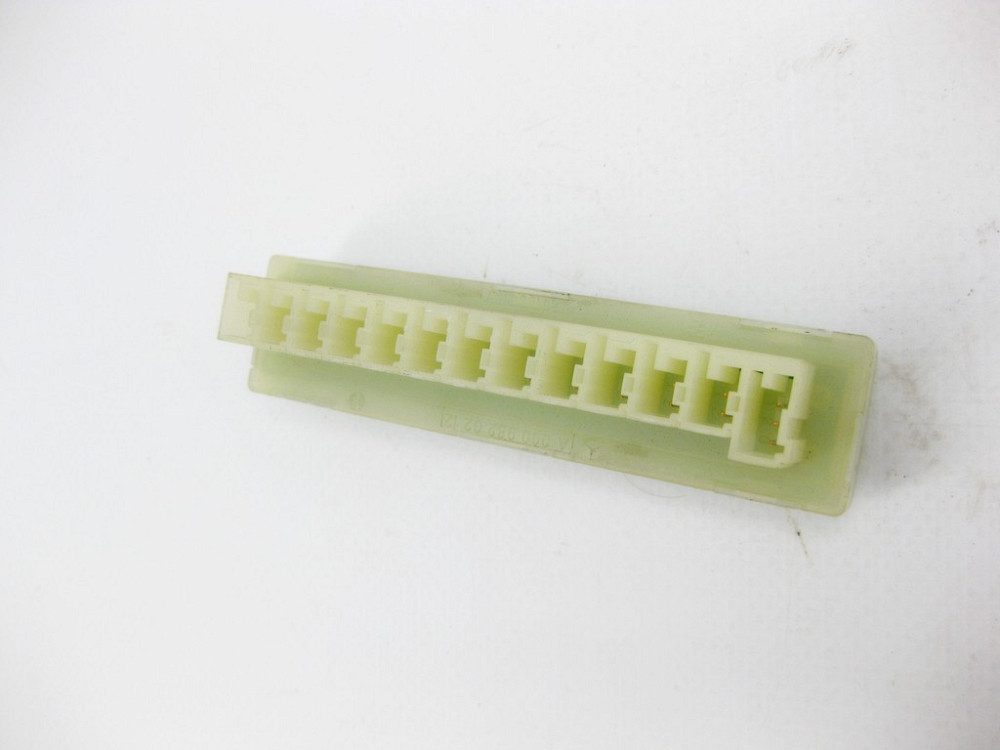 Mercedes-Benz  R172A0009820212 Розподільник потенціалів CAN C-Class Coupe С205 C-Class W205 C-class Estate S205 C-Class Cabrio A205 E-class W213 E-cla Одесса - изображение 8