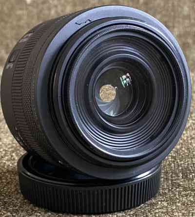 Об'єктив Canon RF 35mm f/1.8 Macro IS STM Київ