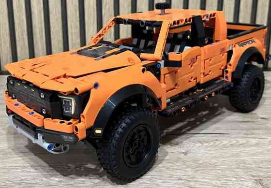 Конструктор LEGO Technic Ford F-150 Raptor. Київ