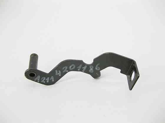 Mercedes-Benz  A2114201186 Тримач гальмівної трубки на передньому лівому супорті E-Class W211 4matic Одесса