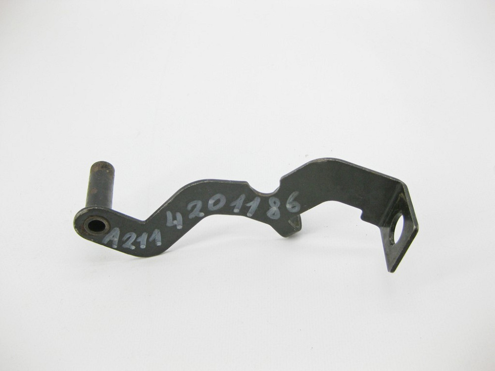 Mercedes-Benz  A2114201186 Тримач гальмівної трубки на передньому лівому супорті E-Class W211 4matic Одесса - изображение 1