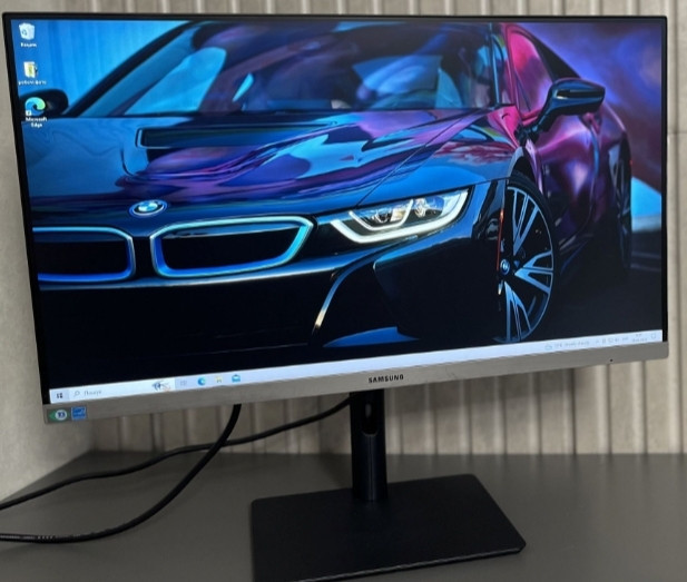 Монітор Безрамний поворотний Харків - фото 1