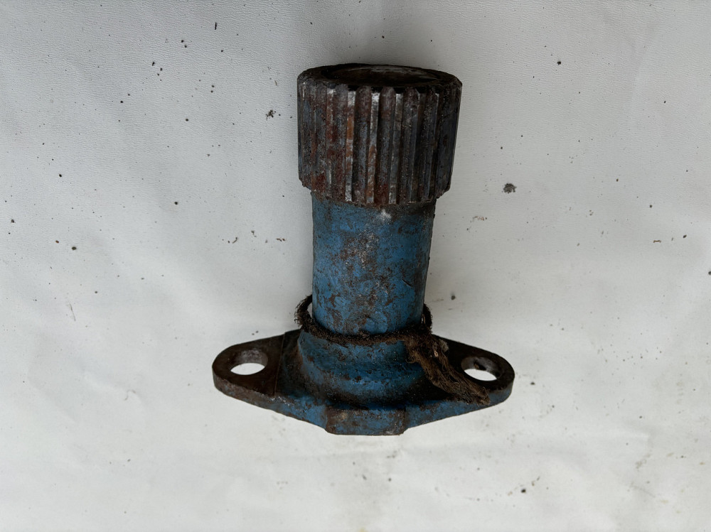 Вилка кардану провідна в складанні (старого зразка) ДТ-75. 77.36.015-1. Харків - фото 1