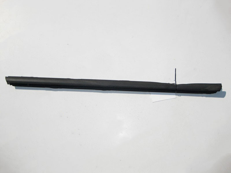 Mercedes-Benz  A1647250965 Ущільнювальна планка скла передніх дверей ML W164 GL X164 Одеса - фото 1