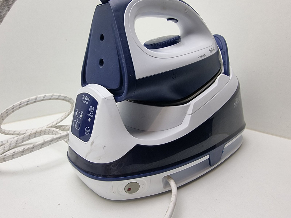 Праска з парогенератором Tefal Fasteo SV6020 ( товар вживаний) Луцк - изображение 8