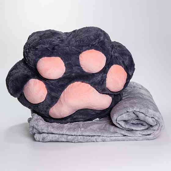 Плюшева подушка з пледом і муфтами Лапка 3 в 1 Київ