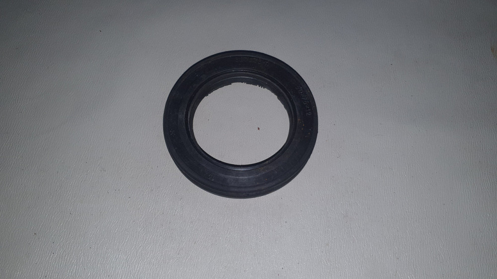 Сальник (манжета армированная) полуоси ЗИЛ-131. 50х76х12 мм. Харьков - изображение 1