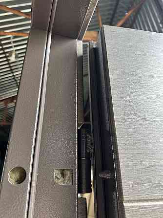 Двери уличные Redfort, модель Аризона, комплектация Стандарт плюс (2 контура) Киев