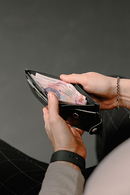 Класичний гаманець із натуральної гладкої шкіри SR002 (Чорний) Суми - фото 5