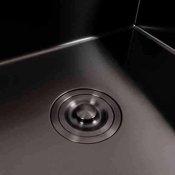 Кухонна мийка чорна 60*50 PVD VALESO Handmade (сифон круглий, 3,0/0,8) Коломыя