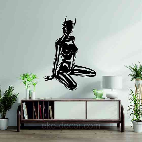 Декоративное настенное Панно «Девушка», Декор на стену 90*64 см, Черный Киев