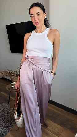 Женский стильный повседневный костюм тройка дабл шелк жатый Пудровый Одесса