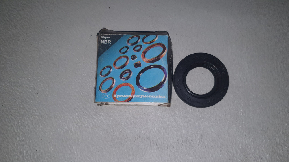 Сальник КПП Москвич-2141 24х42 мм. 2141-1701033. Харьков - изображение 1