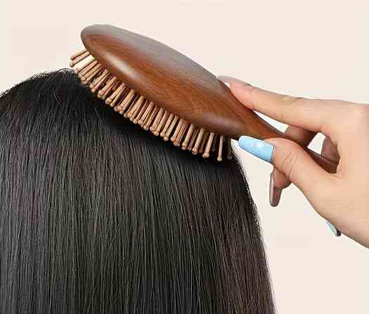 Гребінець із натурального сандалу масажний Київ