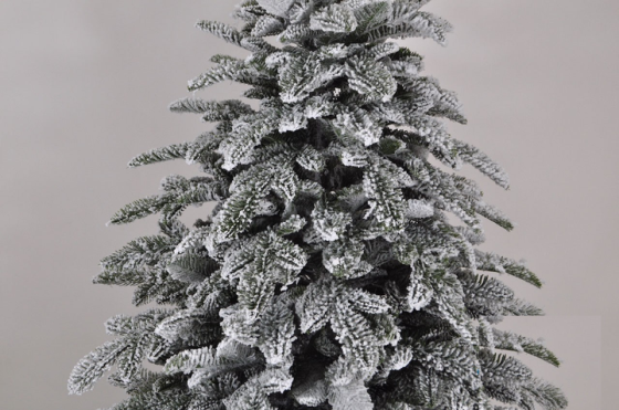 Литая Бельгийская елка с густой хвоей (Заснеженная) 2.2м Киев