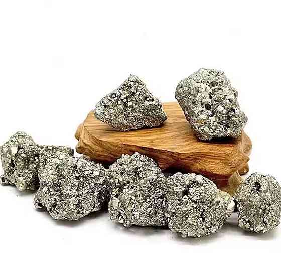 Пірит натуральний необроблений 2–3 см, камінь пірит 1 шт, мінерал для декору та колекції Київ