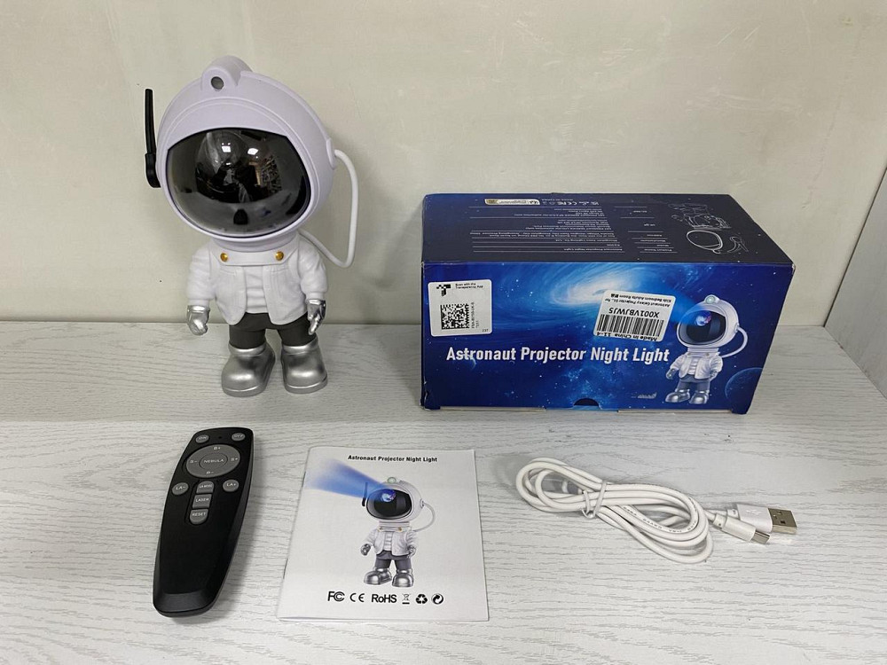Вітринний зразок Проєктор галактики Space Buddy Astronaut, зоряне небо, LED нічник, проєкція 360°, пульт ДК Київ - фото 20