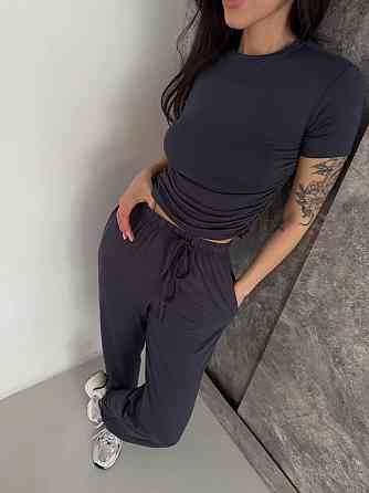 Женский базовый прогулочный костюм двойка: футболка и штаны натуральная вискоза Одесса