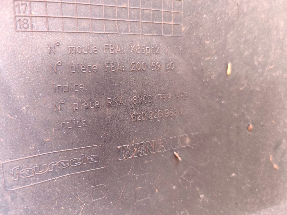 Бампер передній Renault Clio III 2009-2012 рестайлінг (8200799935) Ковель - фото 3