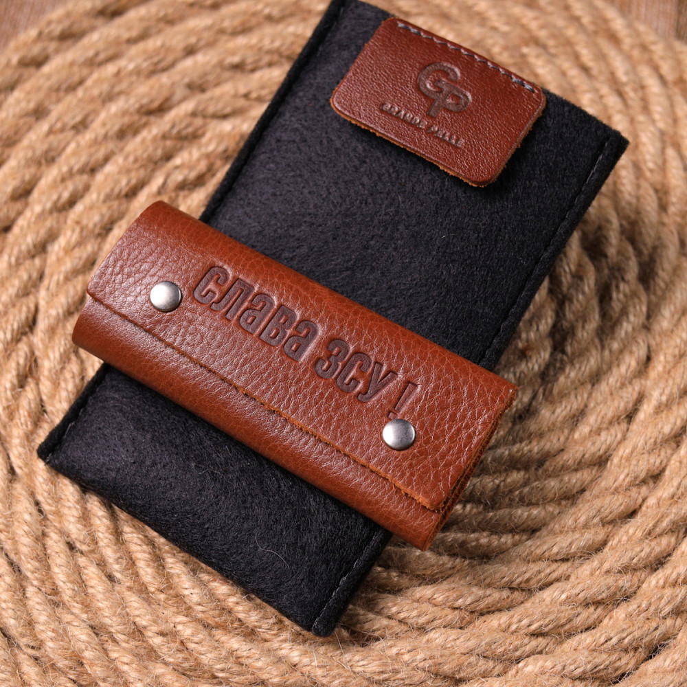 Практична ключниця у глянсовій шкірі Слава ЗСУ GRANDE PELLE 16720 Світло-коричнева Київ - фото 8