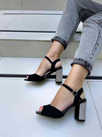 PLPS Босоніжки жіночі чорні PLPS 285-3 літні з екозамші на стійкому підборі/Молодяче взуття Коломыя