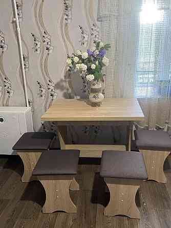 Стол на кухню и 4 мягких табурета (комплект) - Дуб Сонома Львов