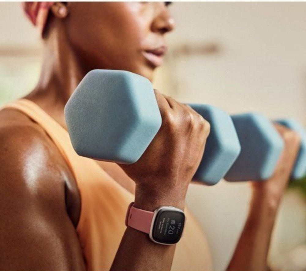 СМАРТ - Часы: FitBit Versa4 Pink Sand / Copper Rose Aluminium Киев - изображение 3