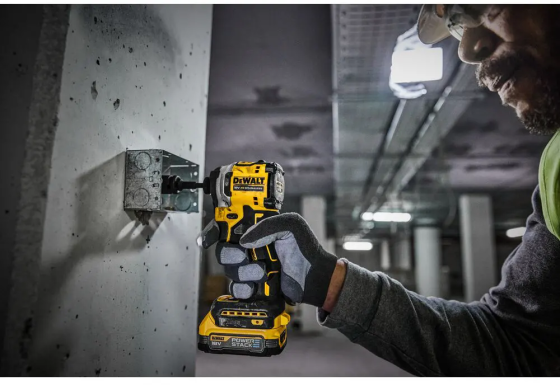 Професійний шурупокрут ударний акумуляторний безщітковий DeWALT DCF850E1T Київ