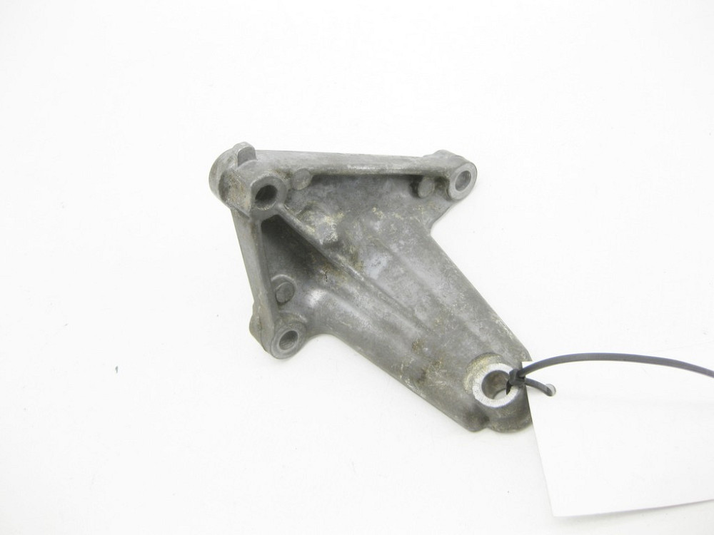 Mercedes-Benz  A2762340639 Кронштейн обвідного ролика C-Class W205 GLC X253 E-class W213 E-class Coupe C238 E-class W212 S-class short W221 E-Class Co Одесса - изображение 1