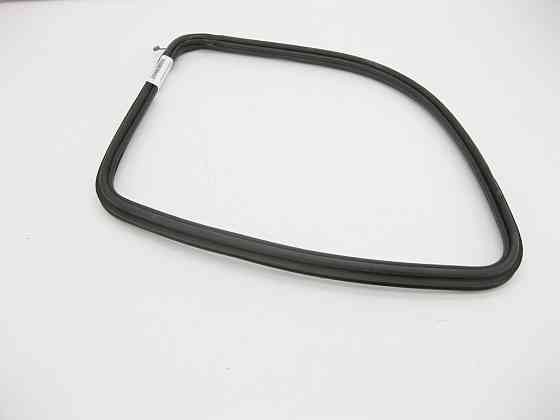 Mercedes-Benz  A1646701339 Ущільнювач лівої кватирки заднього крила GL X164 Одеса