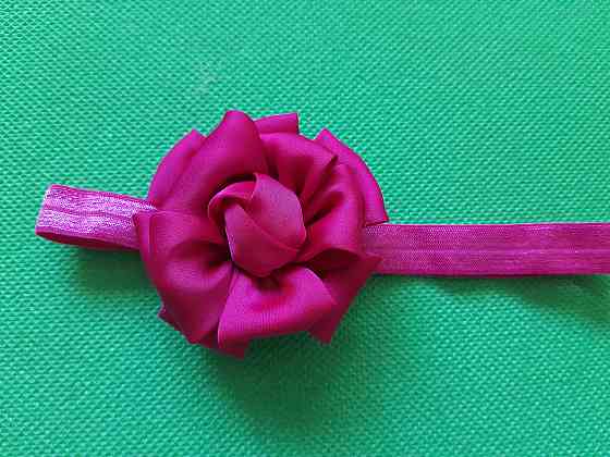 Пов'язка для дитини малинова - квітка 7см, розмір універсальний (на резинці) Київ