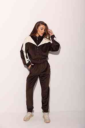 Жіночий прогулянковий костюм із контрастними вставками велюр 48/52 Одеса