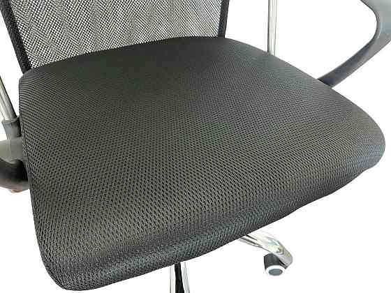 Офисное кресло руководителя Tehforward Ultra хром Tilt Черный Киев