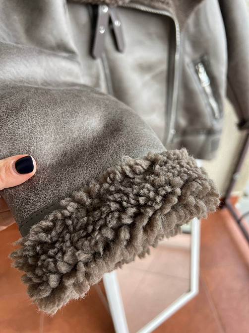 Дубленка женская Aftf Basic 243 средней длины из экозамши на молнии с мехом капучино, капучино, S Одесса - изображение 10