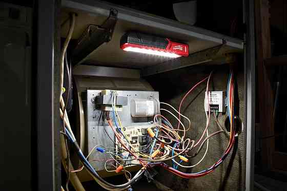 Фонарь светодиодный аккумуляторный карманный MILWAUKEE, L4 FL-301 Одесса