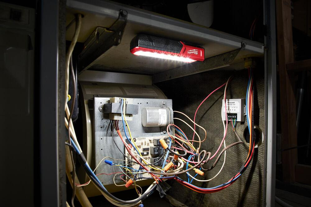 Ліхтар світлодіодний акумуляторний кишеньковий MILWAUKEE, L4 FL-301 Одеса - фото 3