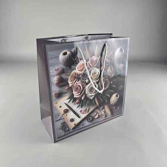 Пакет паперовий подарунковий квадратний 23*24*10 (артKV-075) (12 шт.) Харків