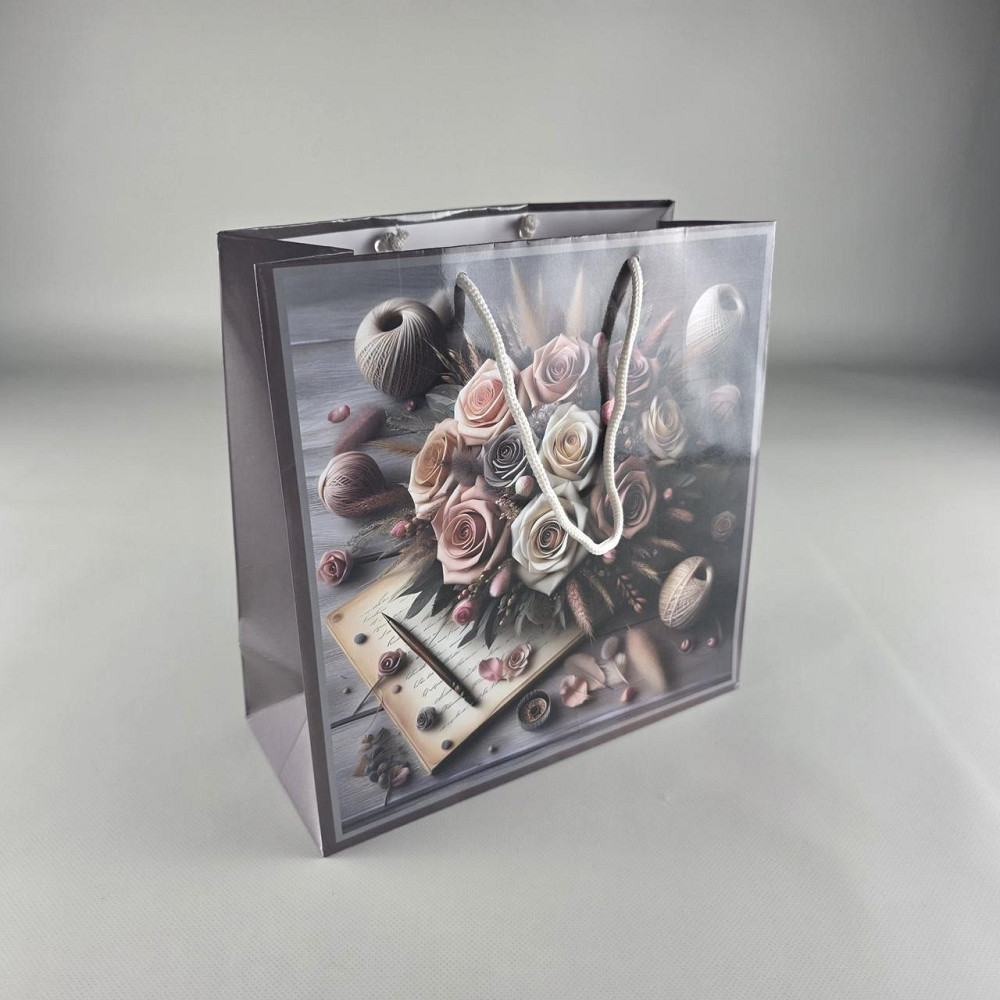 Пакет паперовий подарунковий квадратний 23*24*10 (артKV-075) (12 шт.) Харків - фото 1